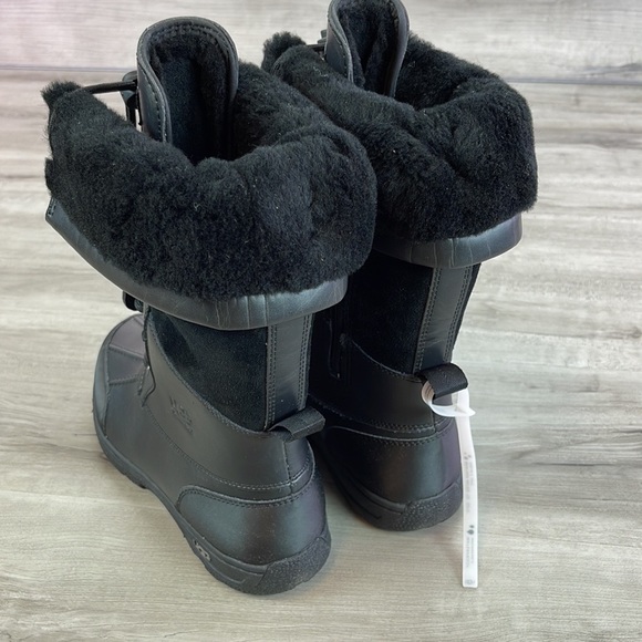 🍁UGG🍁  BUTTE II TOGGLE TALL BLACK CWR KIDS WINTER WATER PROOF TALL BOOTS - Picture 8 of 16